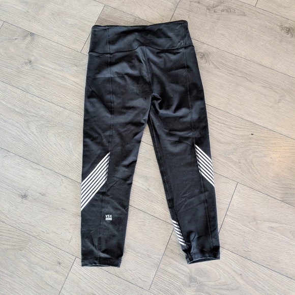SALE NWOT Victoria's Secret × Sport Capri Leggings - Picture 5 of 6